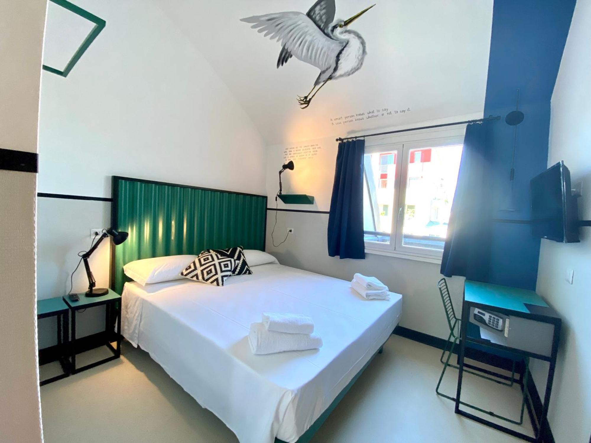 Hostal Yellowsquare *